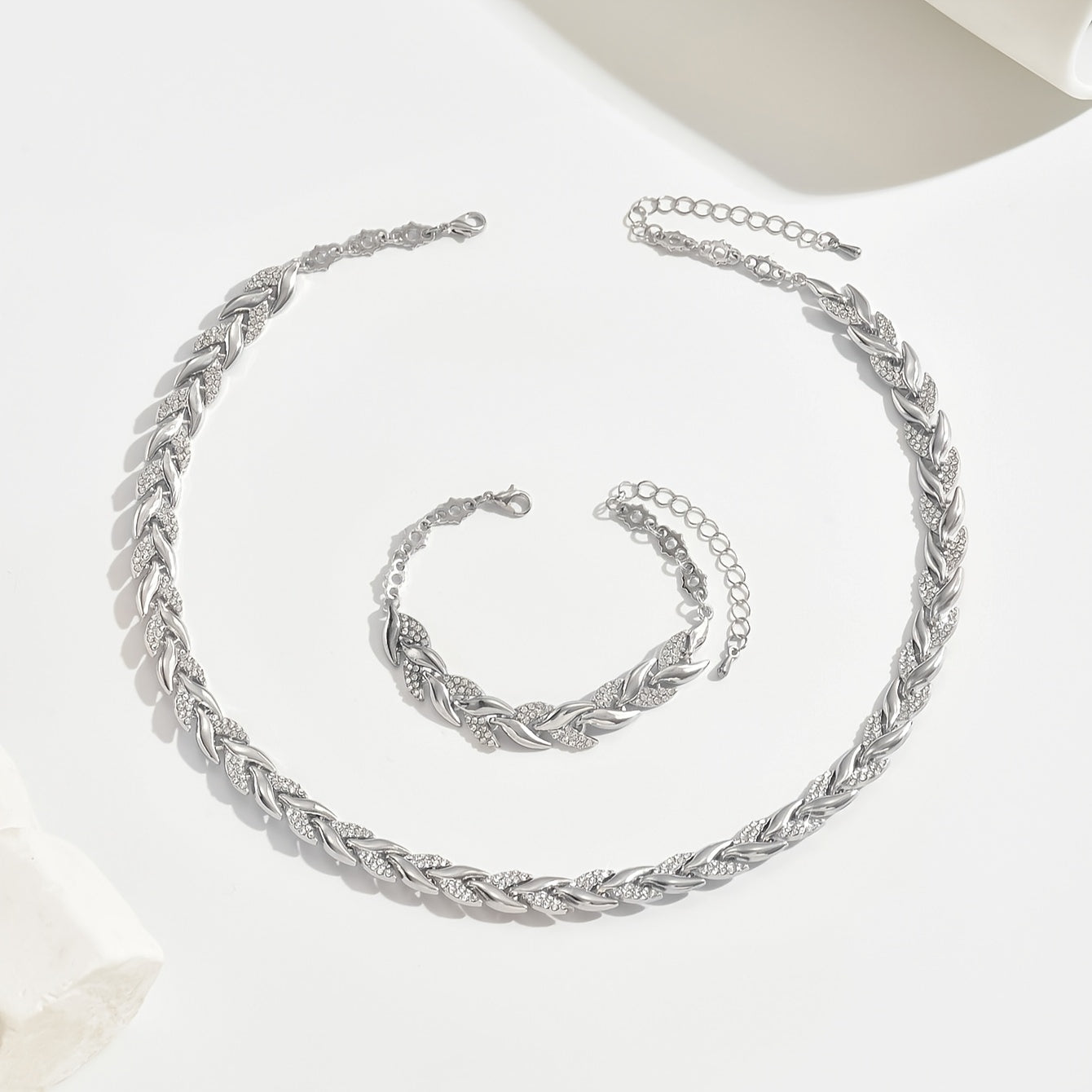 Elara™ | Timeless Leaf-Link Necklace & Bracelet Set
