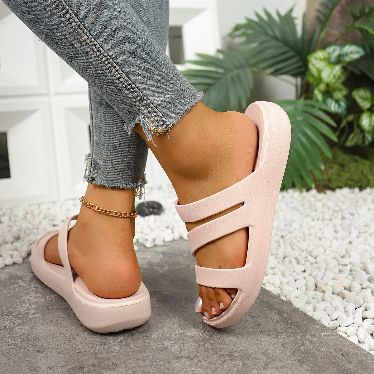 Sienna™ Chunky Sole Strappy Sandals – Lightweight Comfort, Effortless Style