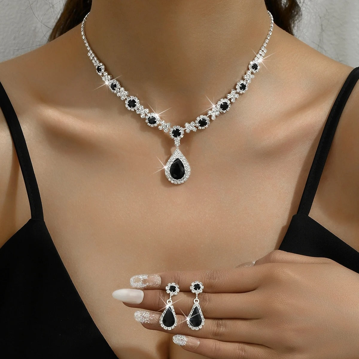 Kaylee™ | Emerald Crystal Necklace & Earring Set